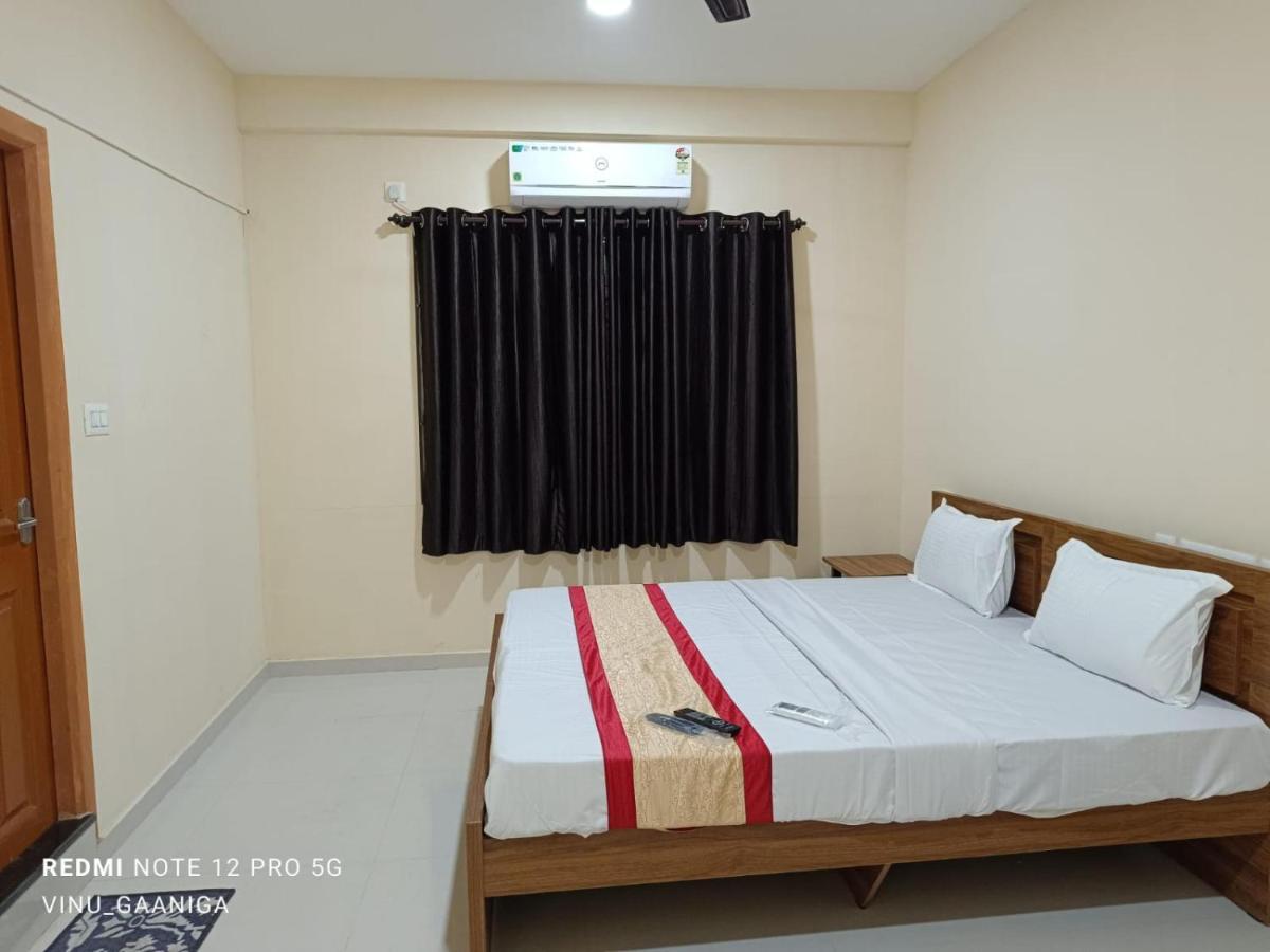 Premier Inn Lodge Мангалор Экстерьер фото