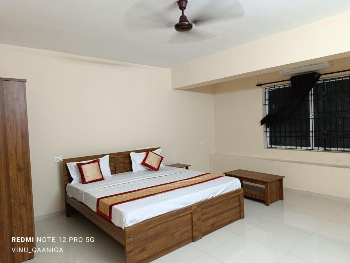 Premier Inn Lodge Мангалор Экстерьер фото
